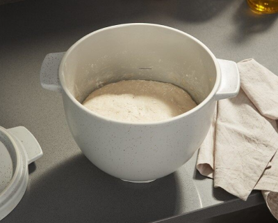 Dough proofing in a bread bowl