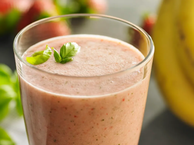 Strawberry banana smoothie
