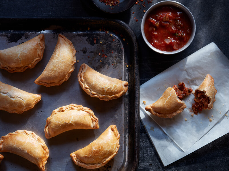 Chicken empanadas with sauce