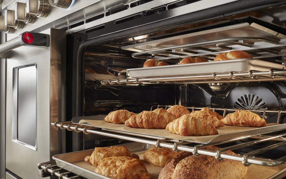 Baked bread and rolls in an open convection oven