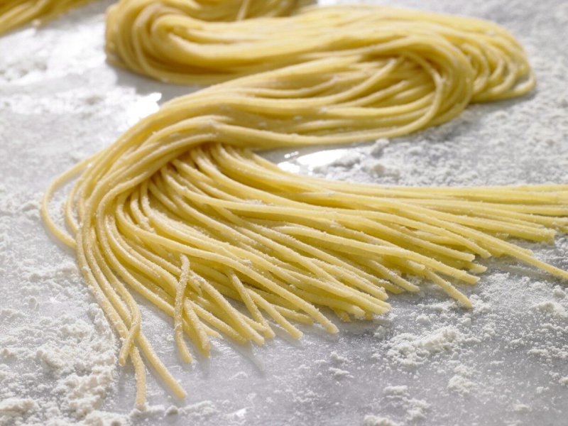 Spaghetti noodles